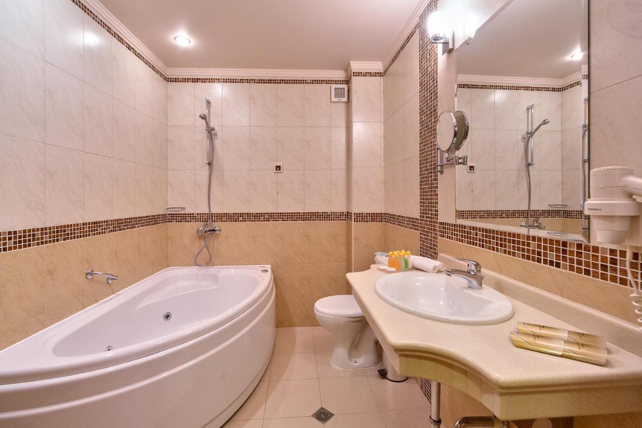 Hotel Club Central خيساريا المظهر الخارجي الصورة