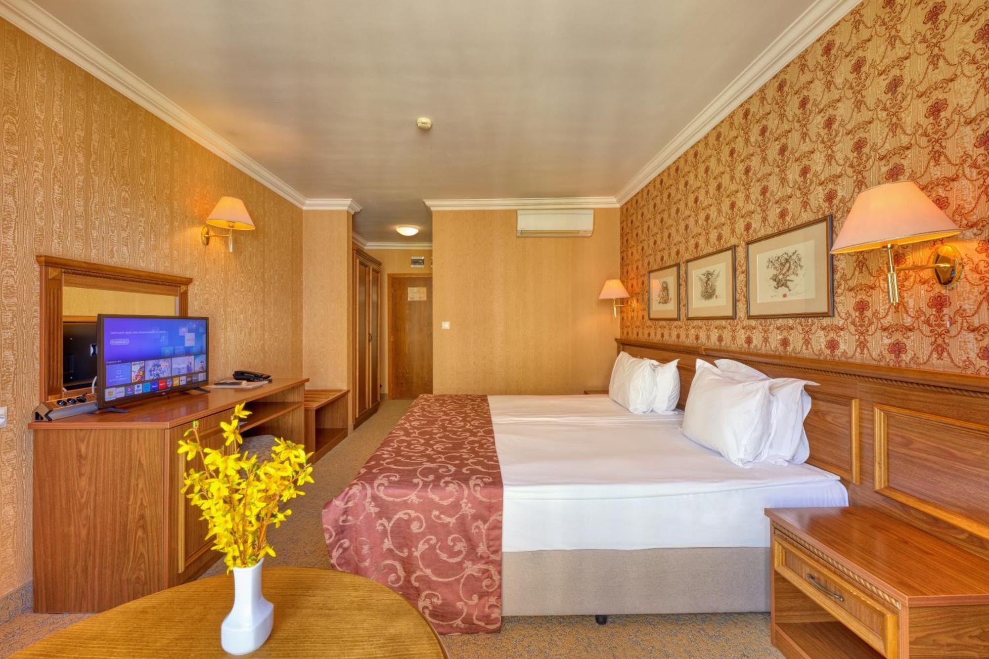Hotel Club Central خيساريا المظهر الخارجي الصورة