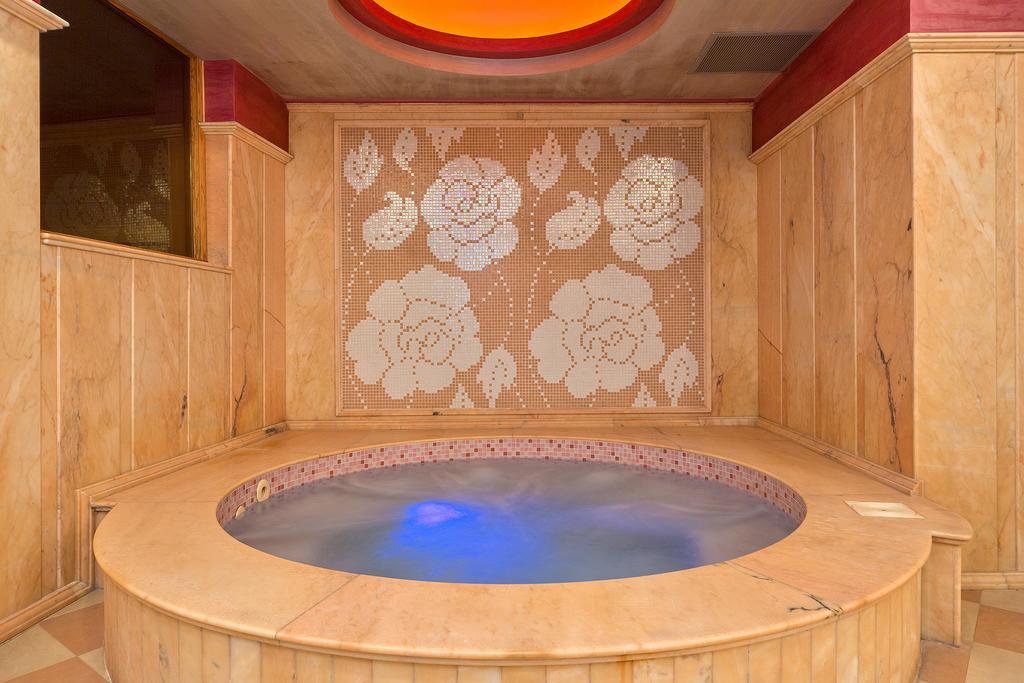 Hotel Club Central خيساريا المظهر الخارجي الصورة