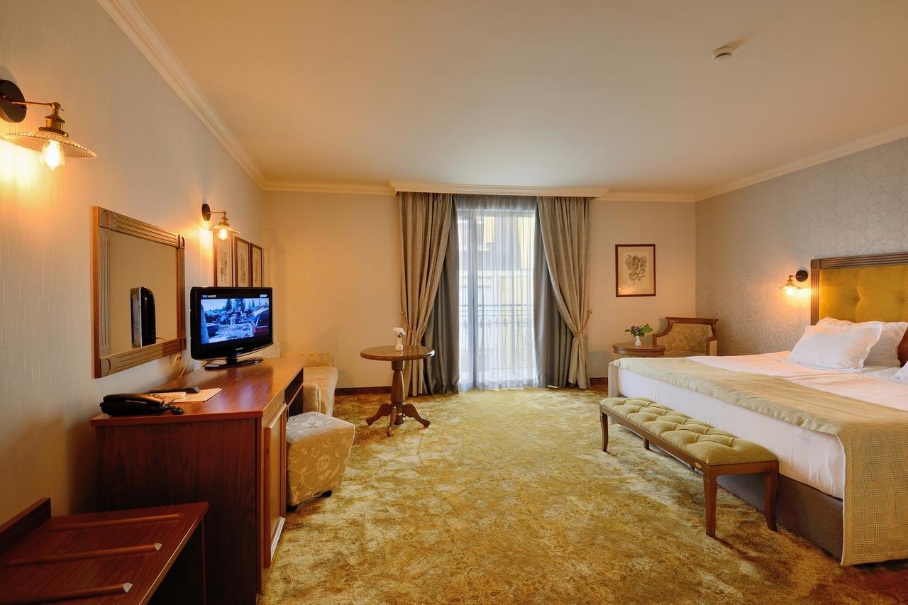 Hotel Club Central خيساريا المظهر الخارجي الصورة